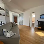 Апартаменты Penthouse With Big Terrace In With Pool Вальброна