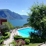 Penthouse With Big Terrace In With Pool * Вальброна