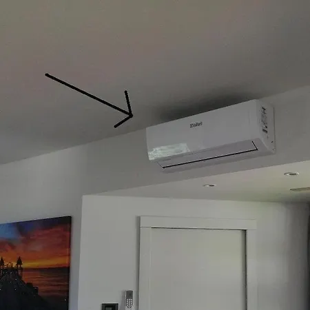 דירה Penthouse With Big Terrace In With Pool