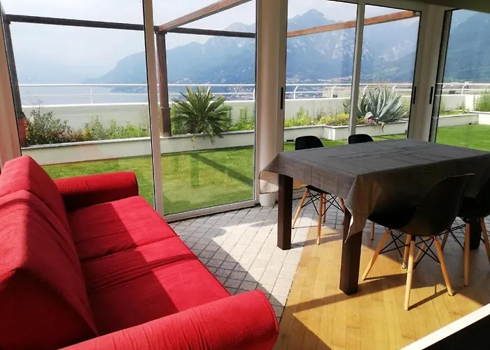 Penthouse With Big Terrace In With Pool Valbrona