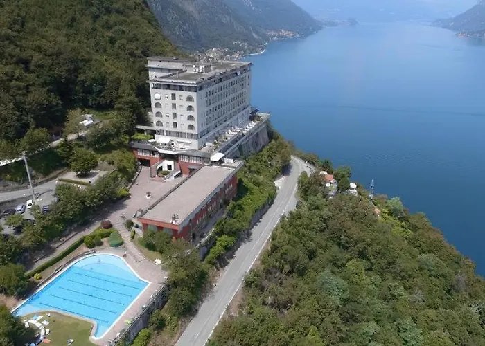 Penthouse With Big Terrace In With Pool Lägenhet *